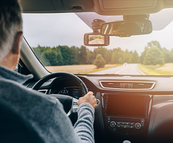 Come funziona e come si può usare una dash cam